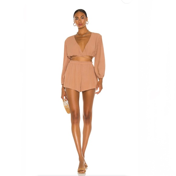 REVOLVE Camila Coelho Hattie Shorts in Taupe Size XXS